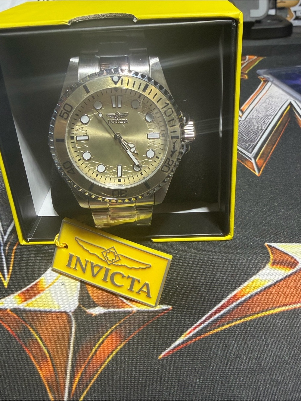 Invicta Yellow Branded Accessory Box - Picture 5 of 5